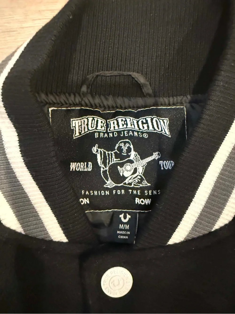 True Religion Varsity Jacket Men’s M Black Gray Leather Sleeves Y2K 02
